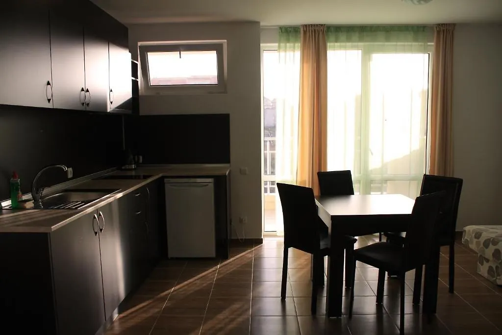 Guest House Ask 프리모르스코 3*,